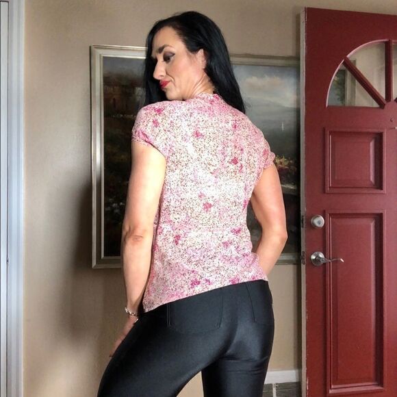 Banana Republic semi sheer floral top - Picture 2 of 5